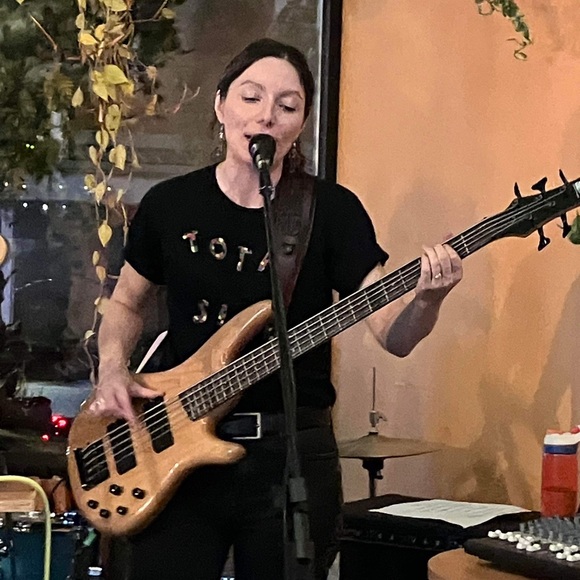 Meet your Posher, Dannik - Picture 2 of 3